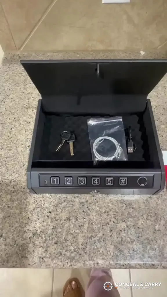 AIRMuch safe open with backup keys and security cable inside