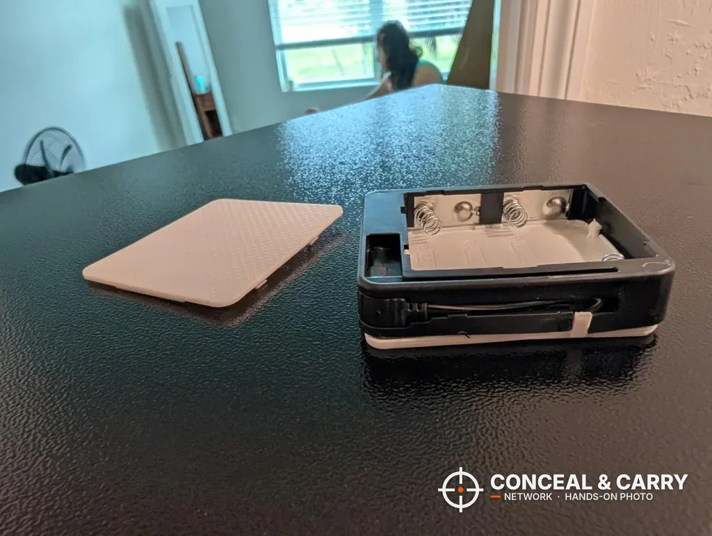 EMAXEE gun cabinet battery box with the cover off