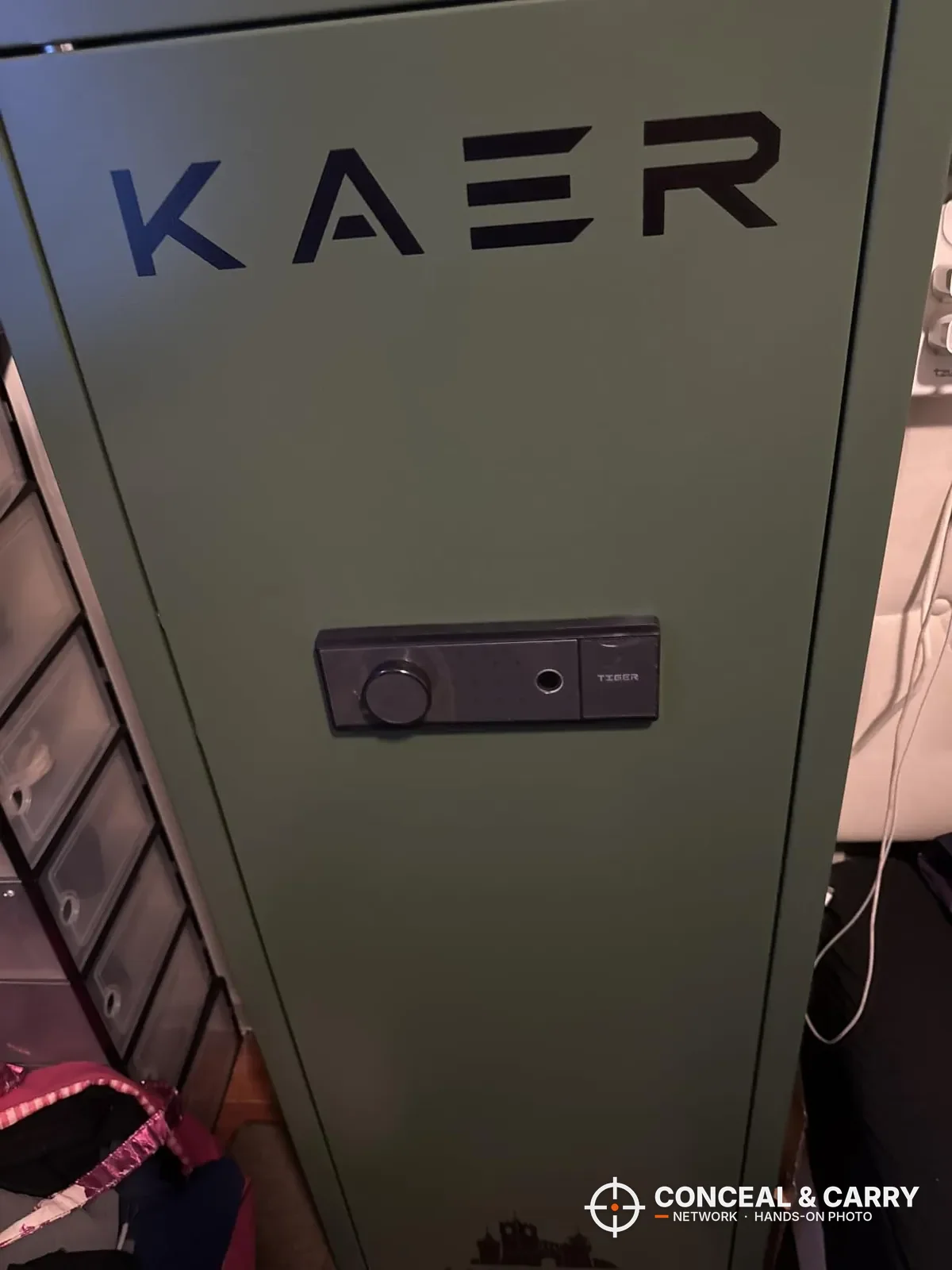 KAER 18-21 gun fingerprint safe door with the logo and lock panel