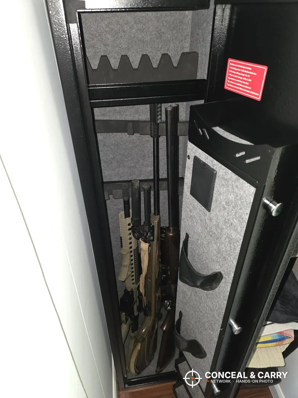 KAER 4-5 gun biometric rifle safe open with long guns standing in the rack