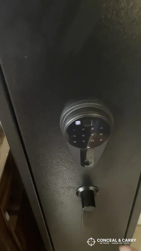 KAER 4-5 gun biometric rifle safe door with the lock face and handle