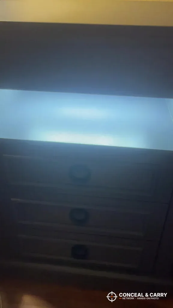 Lvifur open shelf lit with white light