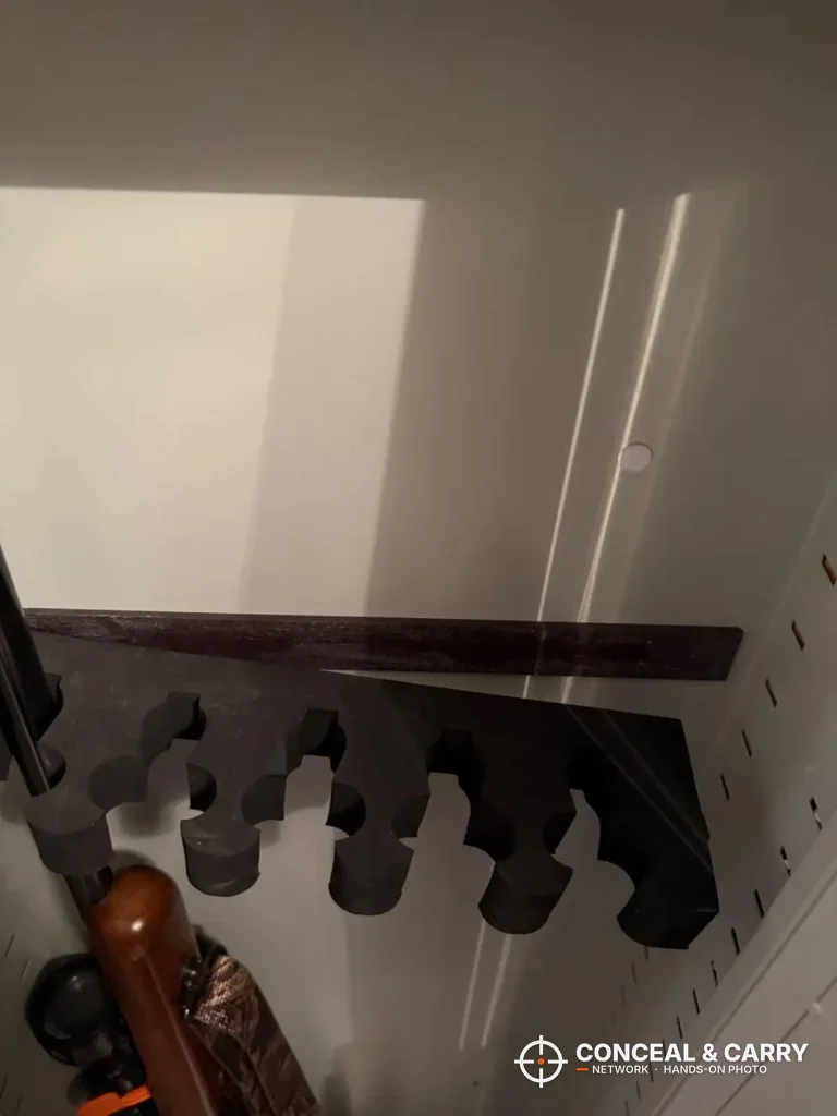 Notched foam gun rack inside the Omethey in-wall safe