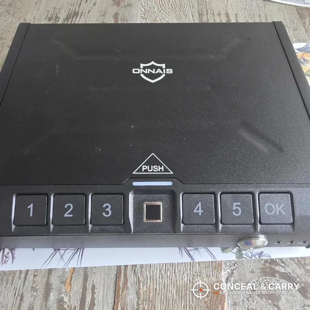 ONNAIS Iron Pro front edge with keypad, fingerprint reader and key lock