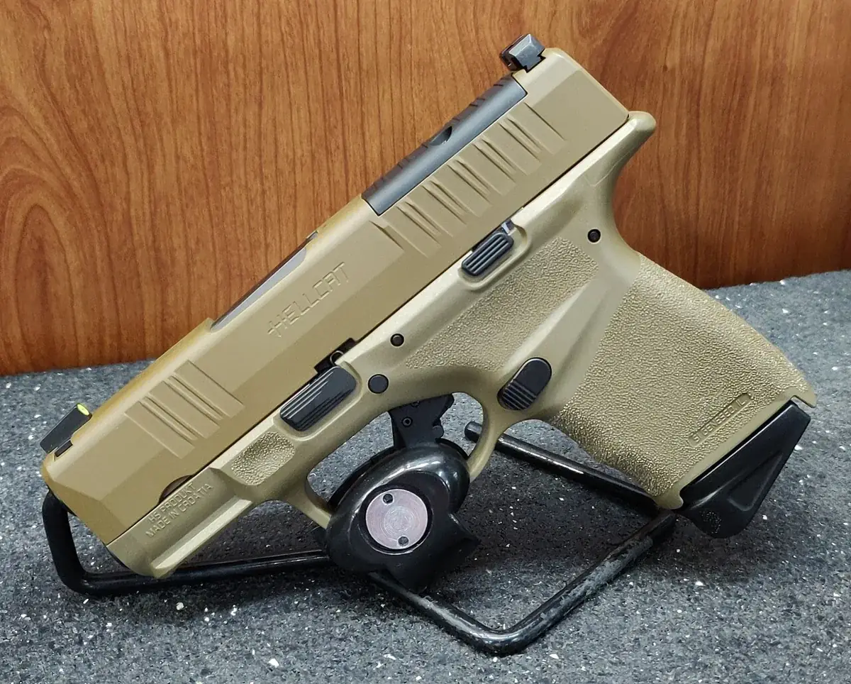 Springfield Armory Hellcat OSP micro-compact pistol in Desert FDE